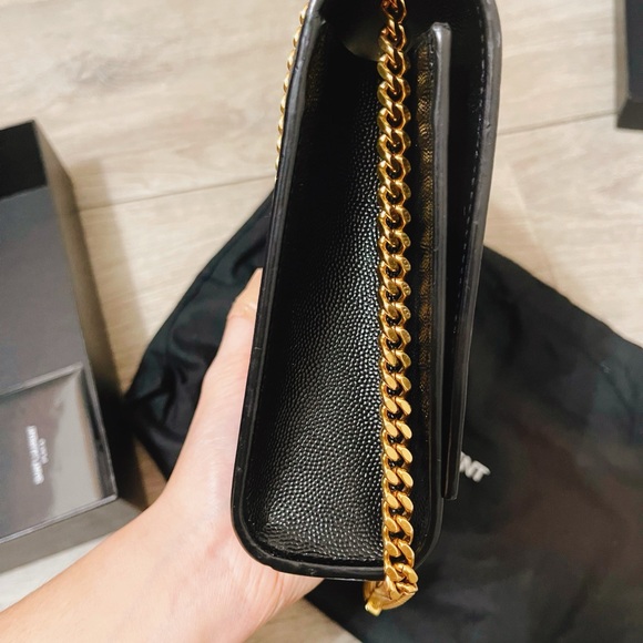 Kate Medium YSL in Grained Leather - Picture 7 of 7